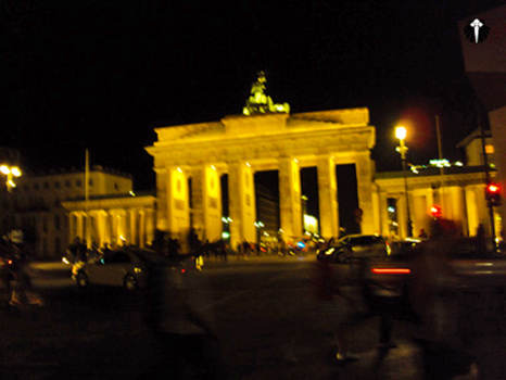 Portão de Brandenburger vista noturna. Thumb