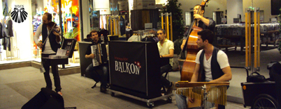 Konnexion Balkon - Street Show